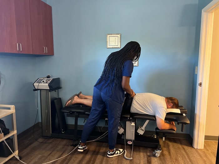 Therapist providing spinal decompression treatment in Lincolnton, NC